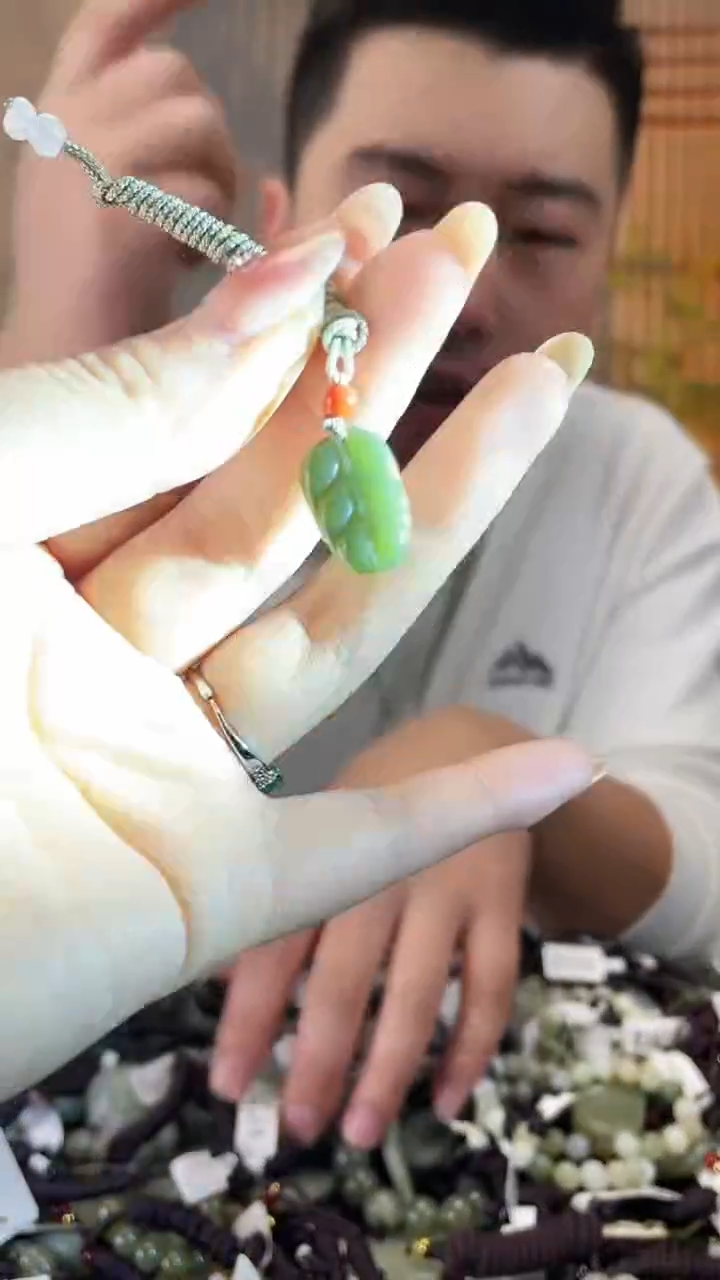 【闪购商品】和田玉颈饰未镶嵌多样性发货，拍一发一