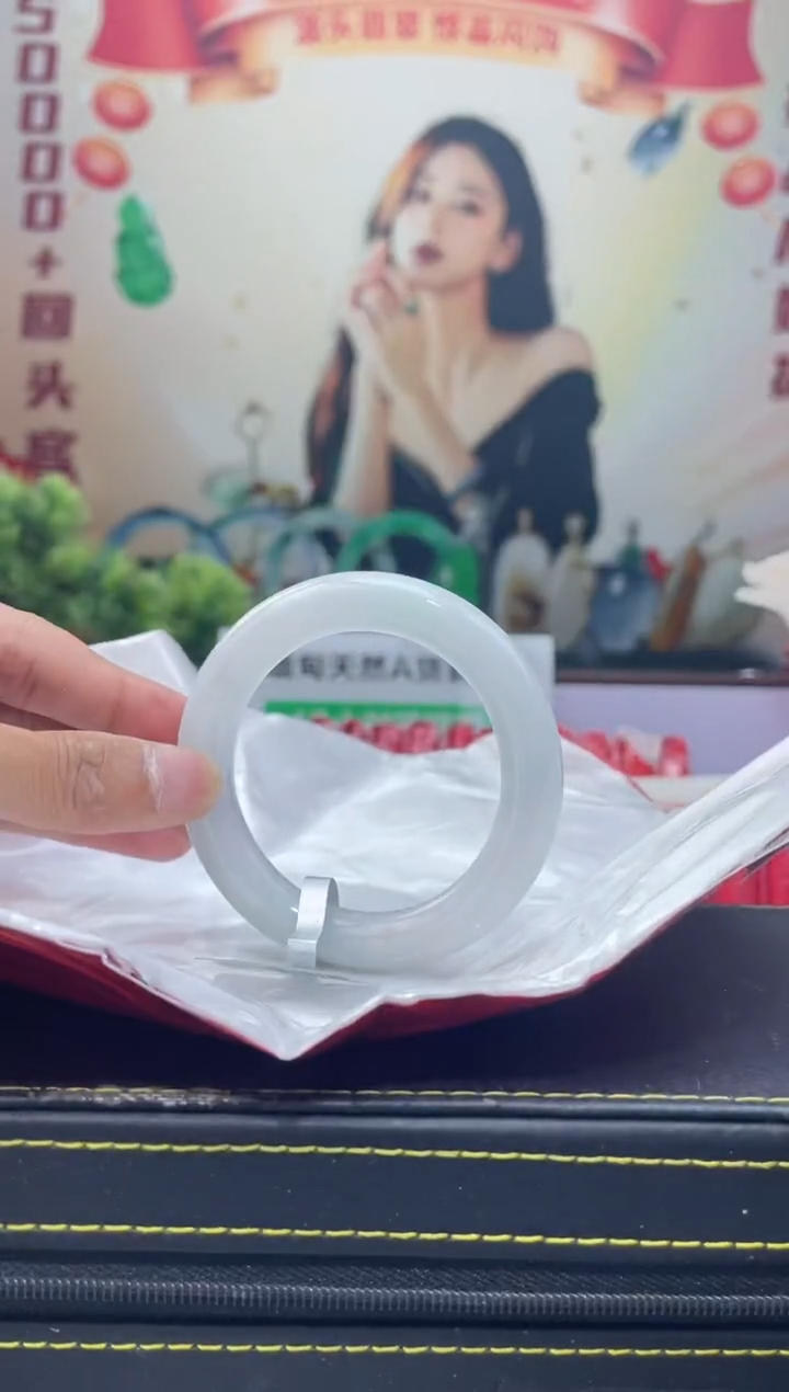 【闪购商品】翡翠手镯未镶嵌手镯7