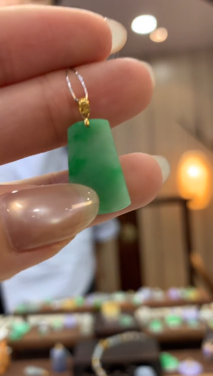 翡翠18K金镶嵌吊坠(不含链)无事牌