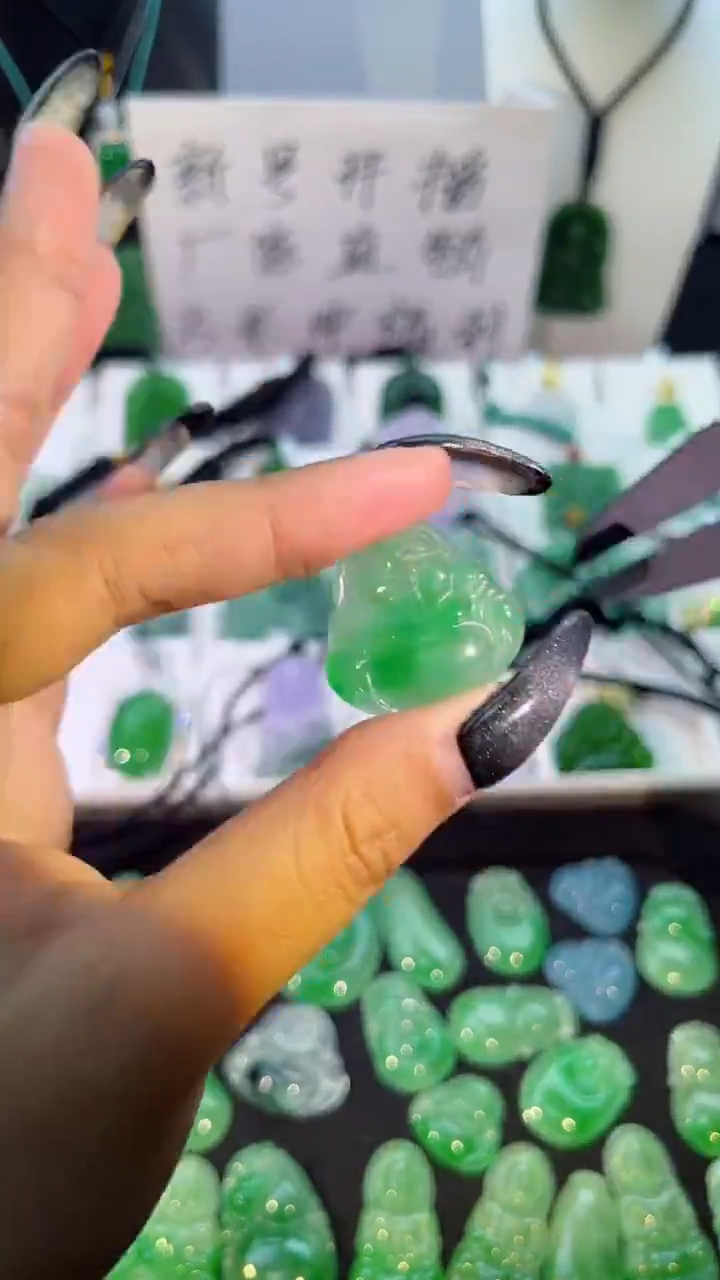 【闪购商品】翡翠手串未镶嵌翡翠颈饰未镶嵌天然翡翠吊坠