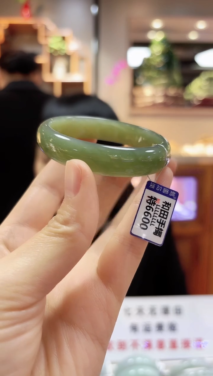 【闪购商品】和田玉手镯未镶嵌52.3