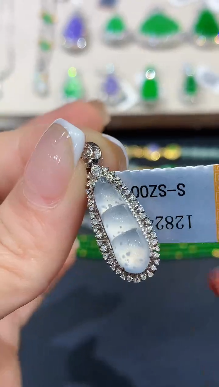 翡翠18K金镶嵌吊坠(不含链)YS多样性发其一