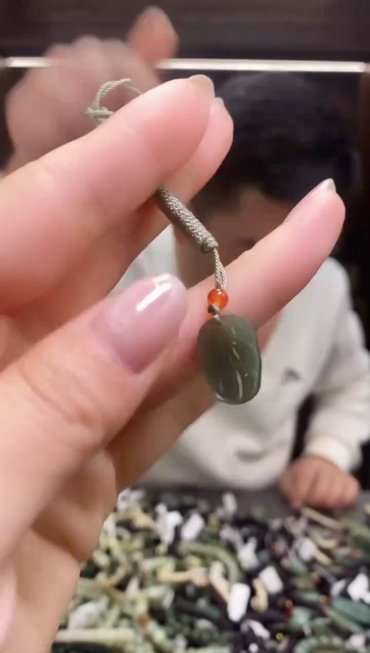 【闪购商品】和田玉颈饰未镶嵌多样性发货，拍一发一