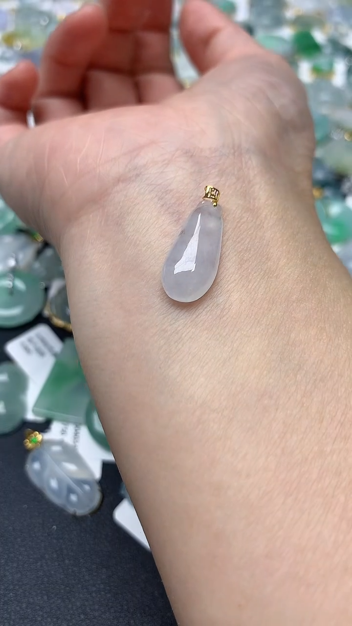 颈饰18K金镶嵌翡翠天然缅甸A货翡翠