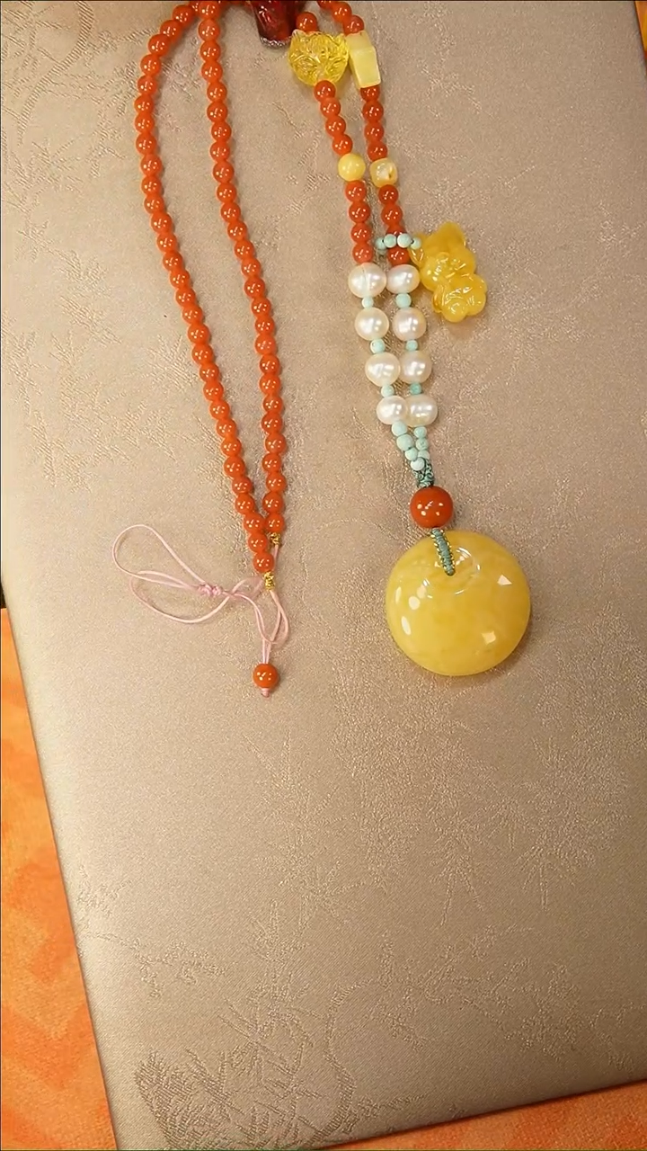 【闪购商品】琥珀颈饰未镶嵌颈饰