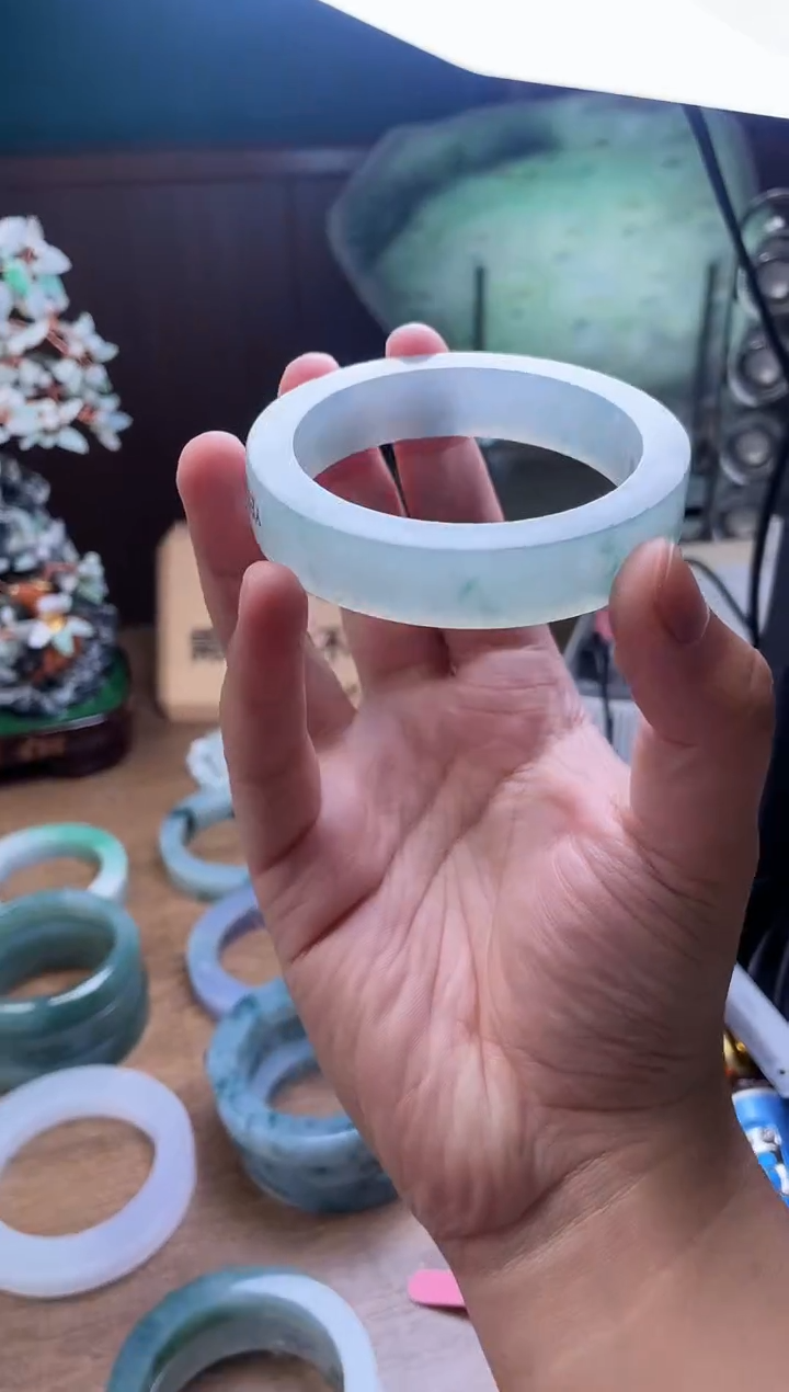 【闪购商品】定制翡翠手镯未镶嵌定制