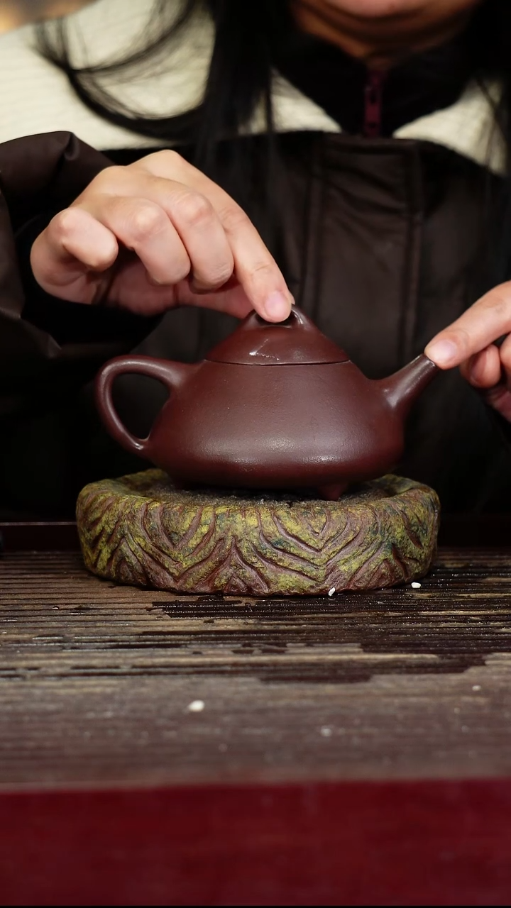 宜兴原矿紫砂壶茶壶宜兴原矿紫砂壶茶壶260C