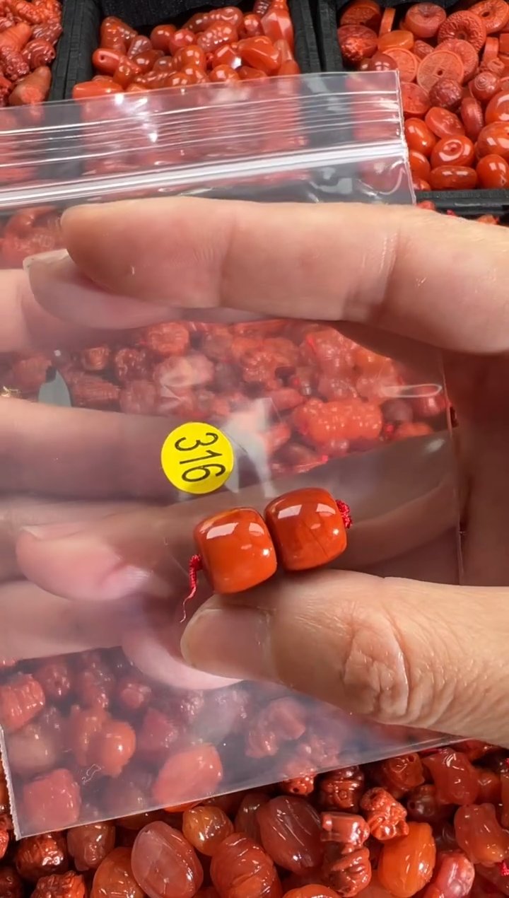 【闪购商品】南红玛瑙颈饰未镶嵌1