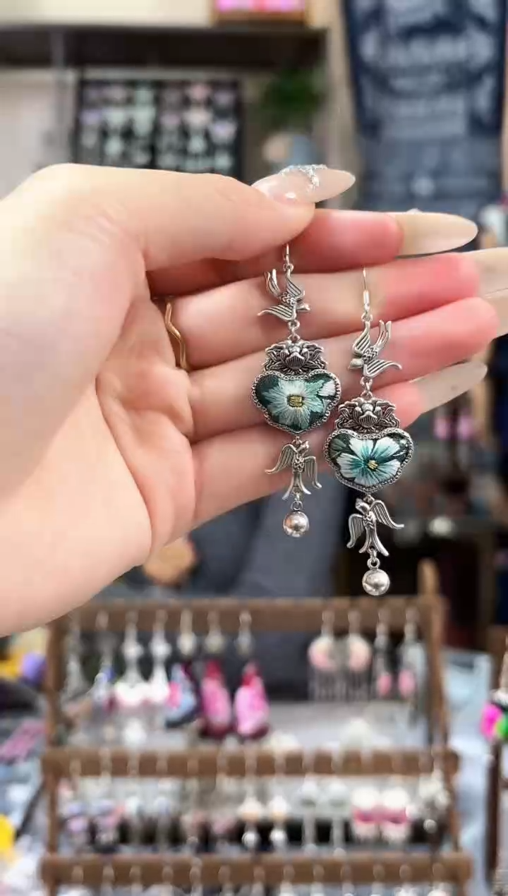 织绣民族风非遗老绣饰品519