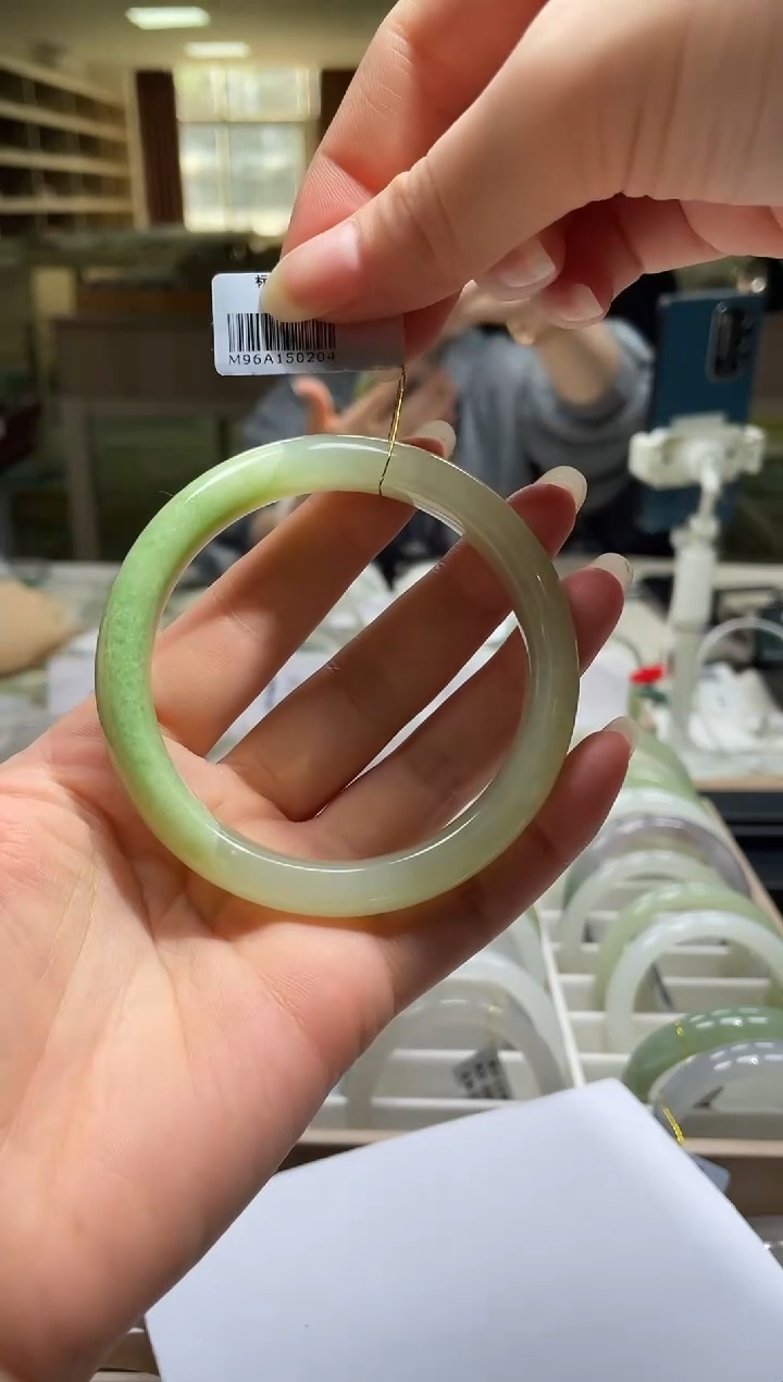 未镶嵌手镯和田玉58-59圈口 0204