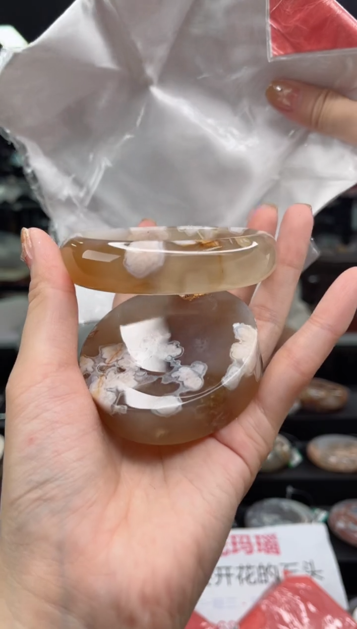 【闪购商品】石英质玉手镯未镶嵌64圈口（赠品镯心）3453453