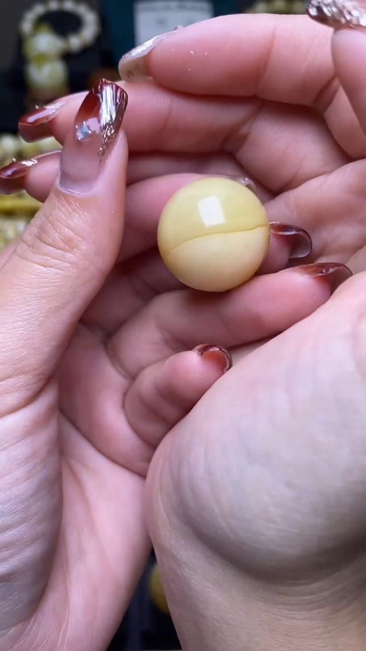 【闪购商品】琥珀裸石未镶嵌葵. 21