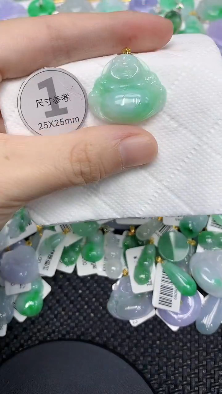 颈饰18K金镶嵌翡翠111111111