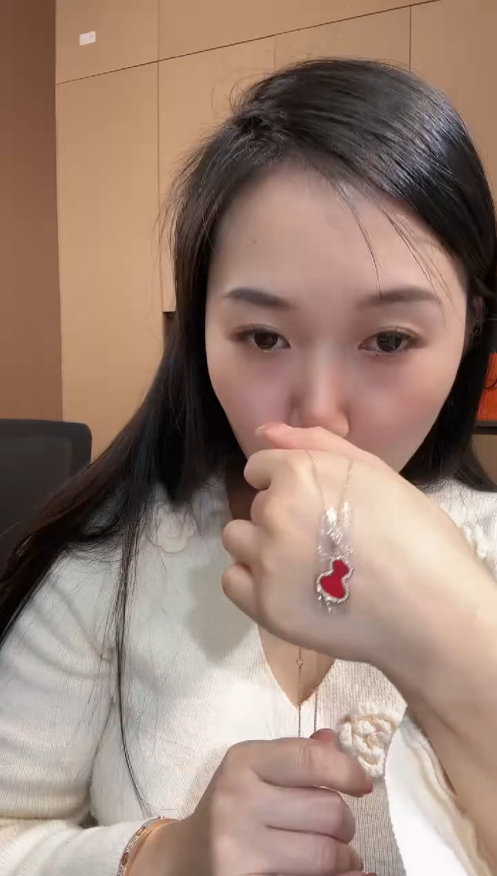 【闪购商品】钻石套链18K金镶嵌红葫芦套链