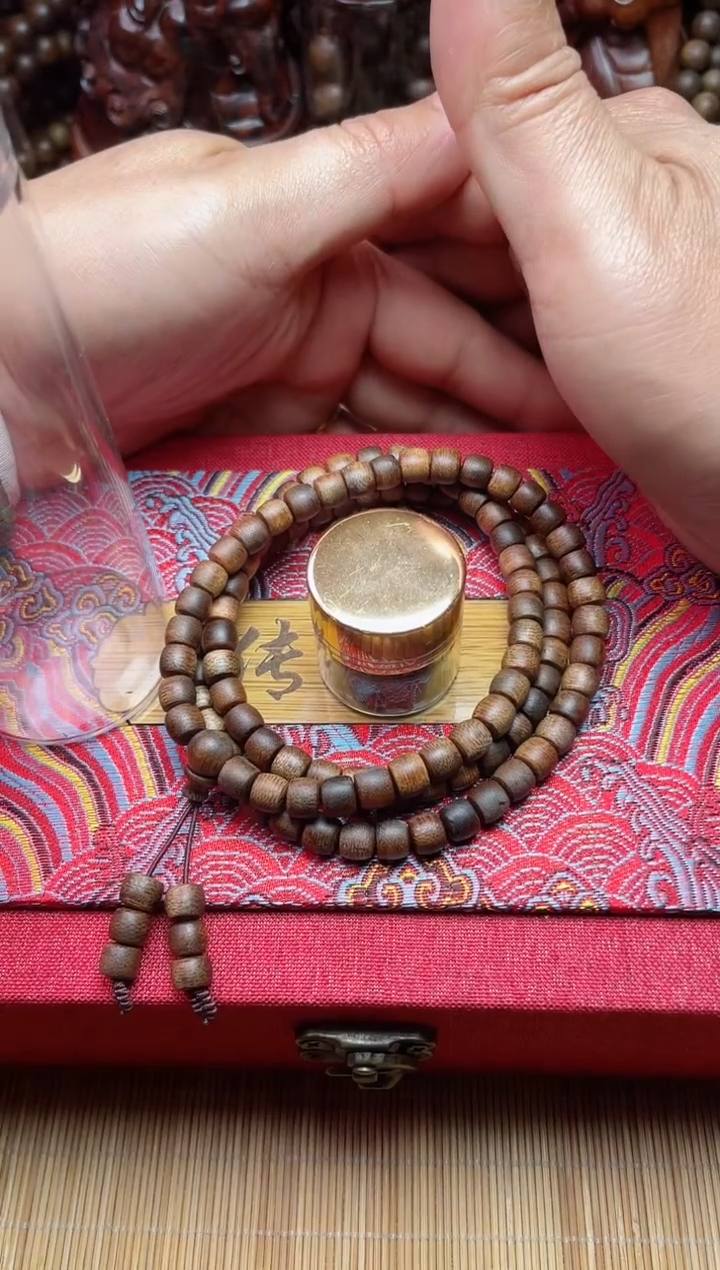 【闪购商品】沉香手串海南绿棋沉水B0725875