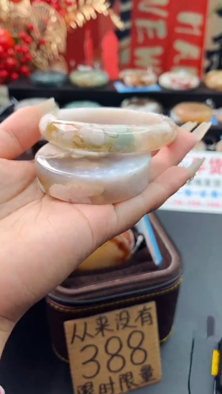 【闪购商品】石英质玉手镯未镶嵌赠送镯心（60圈口）