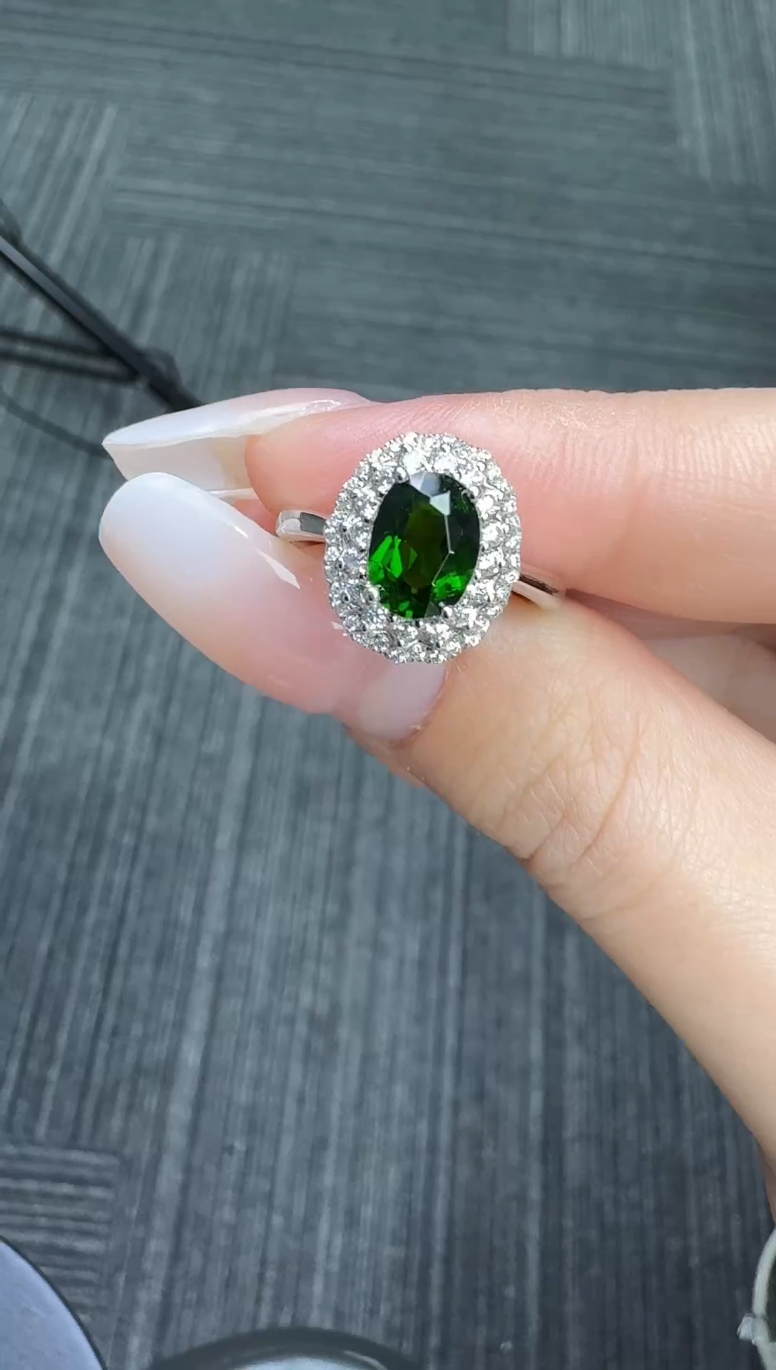 银S925镶嵌透辉石戒指1.0ct【七天鉴赏期】
