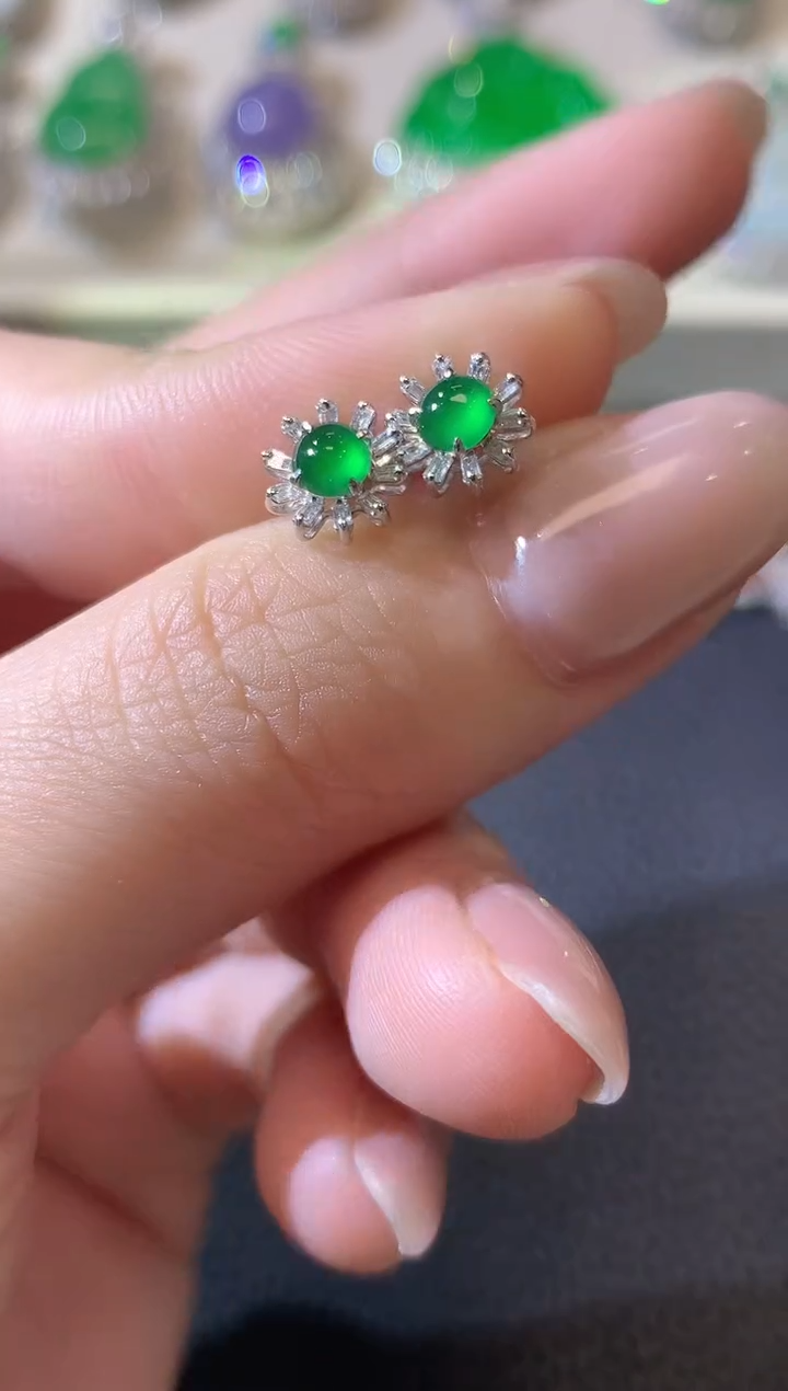 【闪购商品】翡翠耳饰18K金镶嵌A7多样性发一件