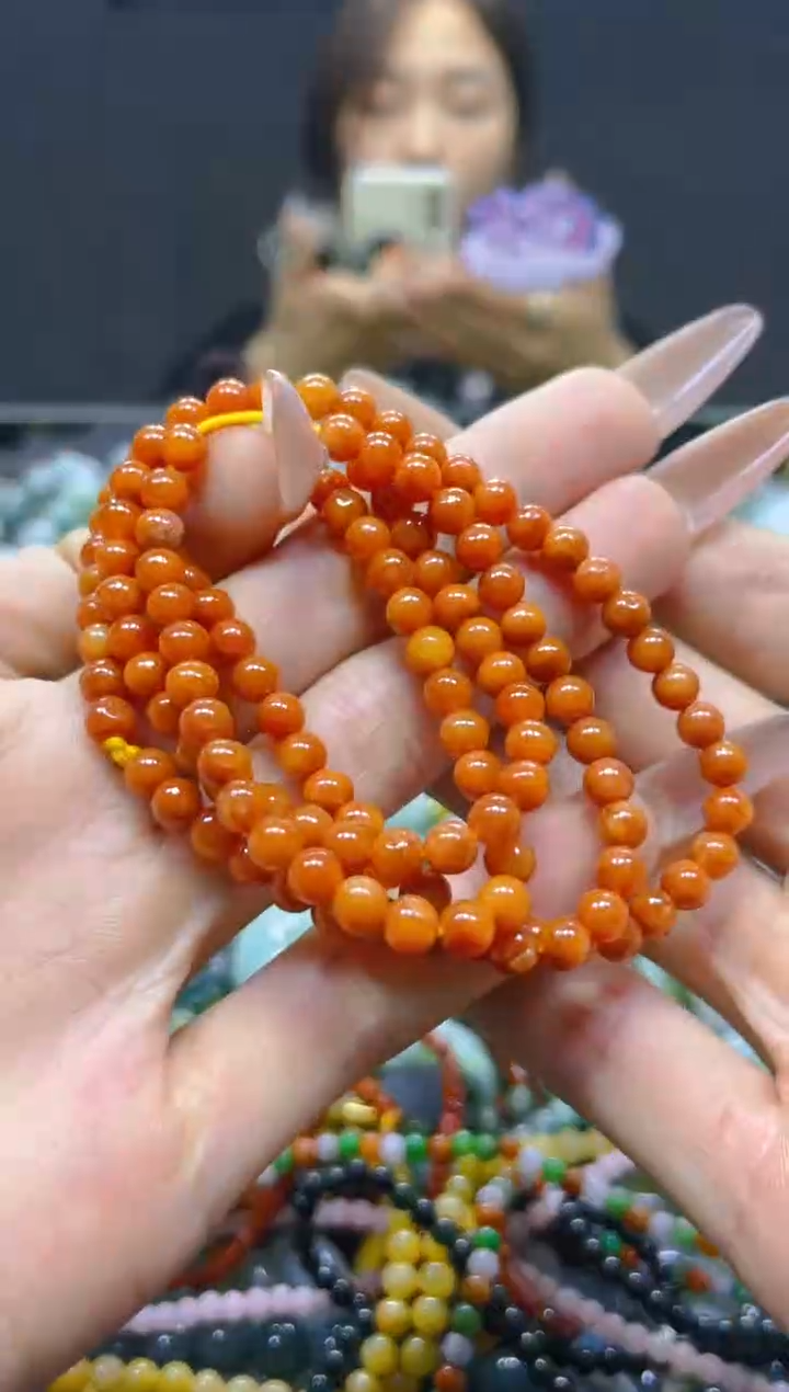 翡翠未镶嵌颈饰4MM/K/翡翠A货，一件也是批发价