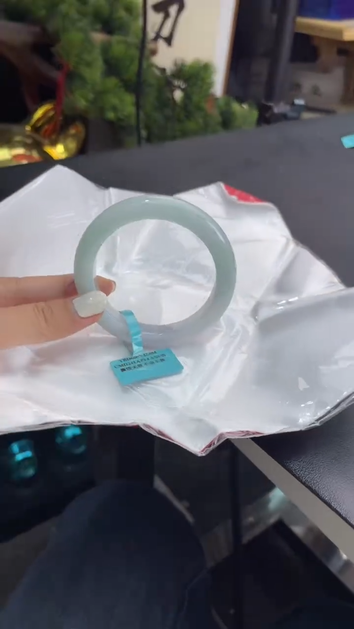 【闪购商品】翡翠手镯未镶嵌1翡翠手镯