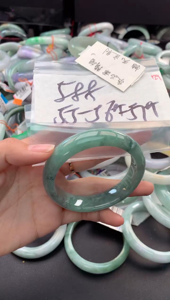【闪购商品】定制翡翠未镶嵌毛货需精细抛光+多人