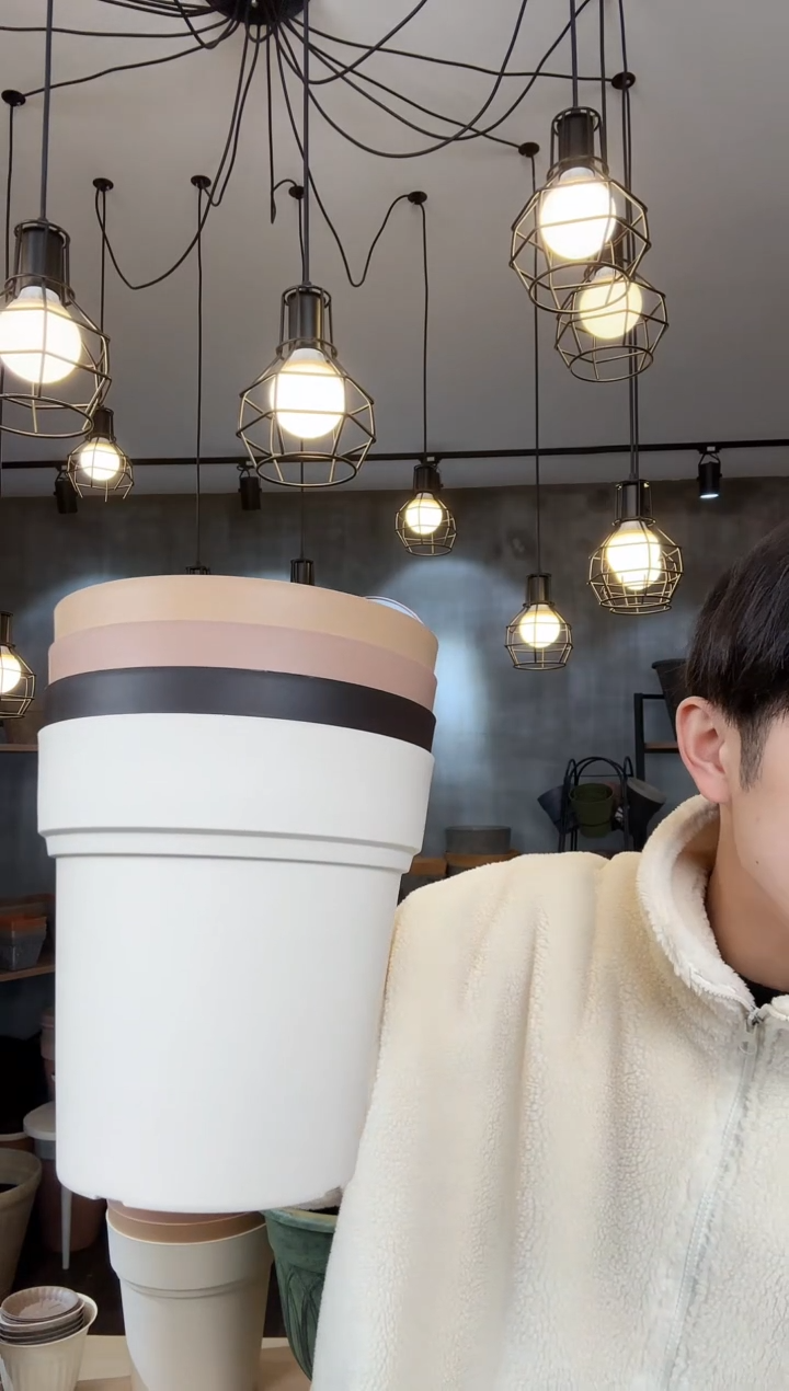 【闪购商品】塑料佛蒙特220 混色50只带托