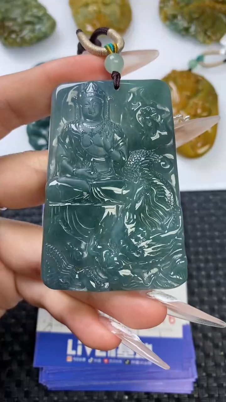 【闪购商品】翡翠颈饰未镶嵌1111111111111111