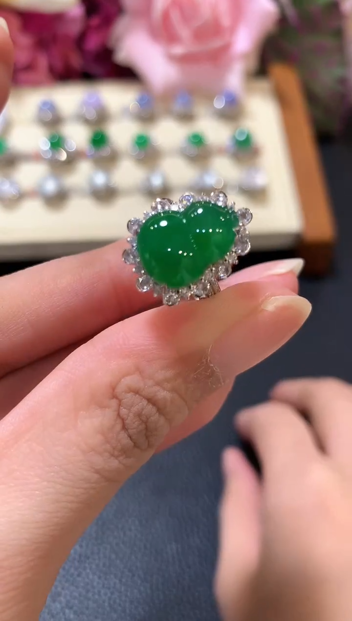 18K金镶嵌戒指翡翠z167   