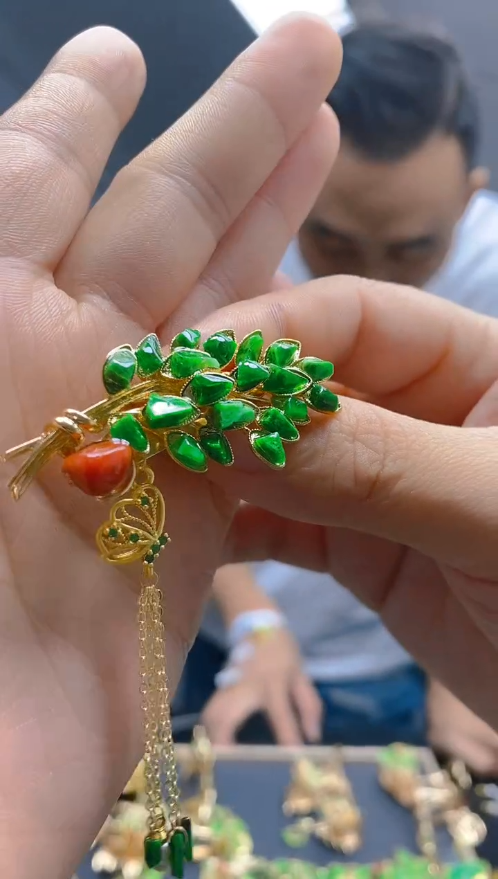 【闪购商品】翡翠耳饰合金0180翡翠胸针