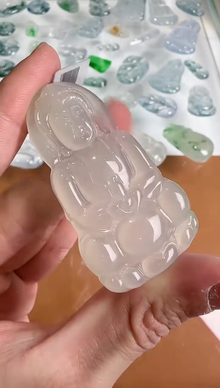 【闪购商品】翡翠吊坠(不含链)未镶嵌··