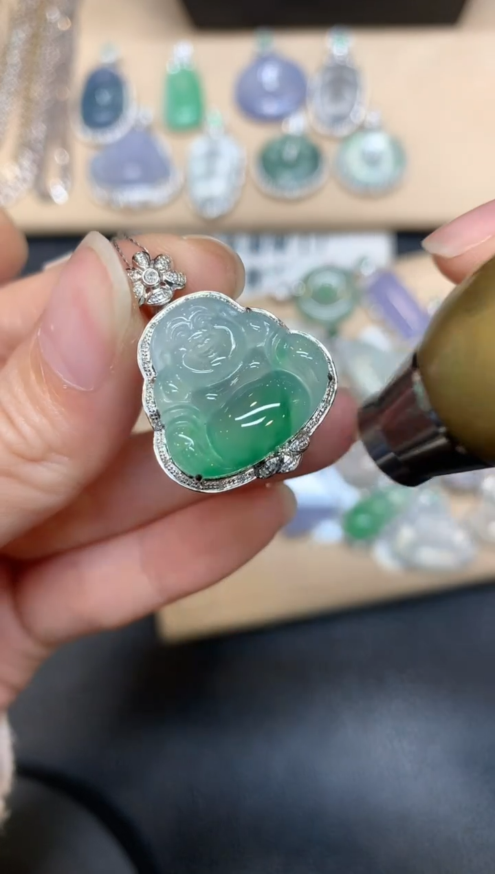 【闪购商品】翡翠吊坠(不含链)18K金镶嵌佛公【无服务费