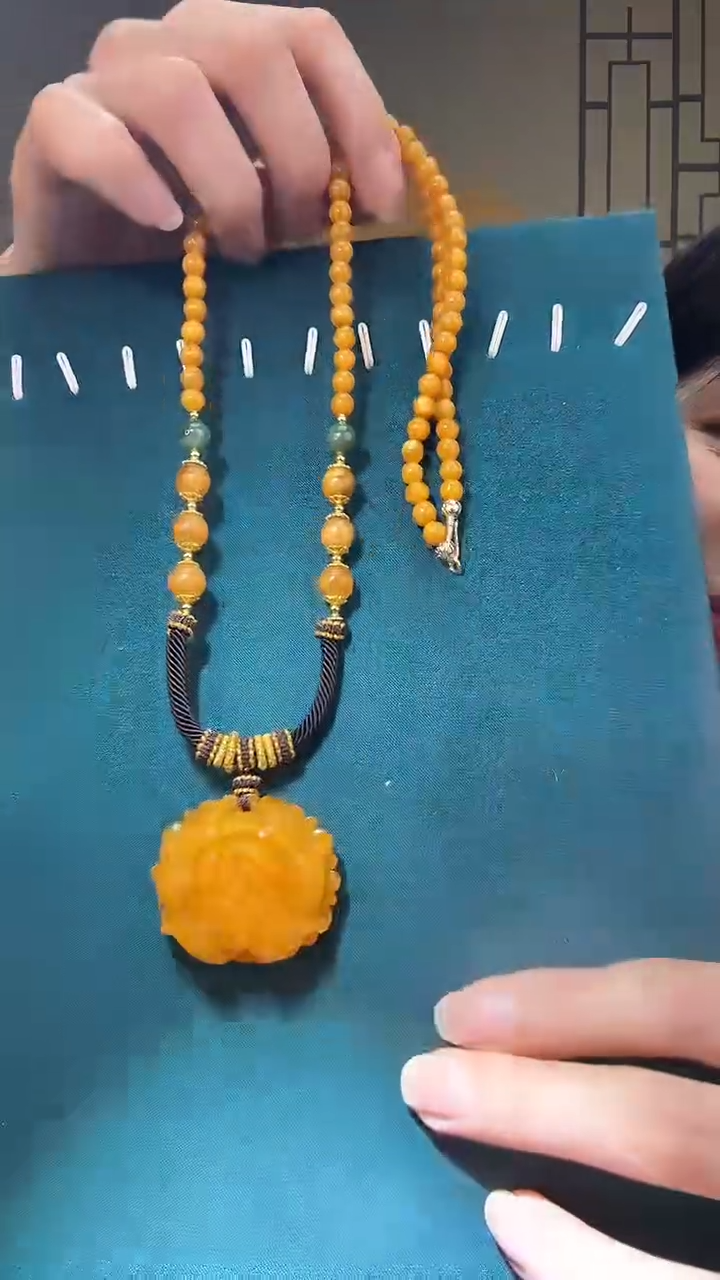 【闪购商品】琥珀裸石未镶嵌A0088天然蜜蜡