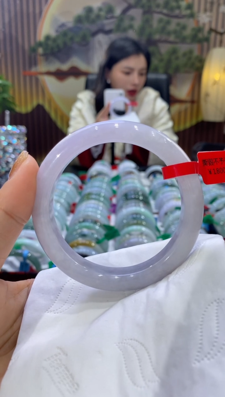 【闪购商品】翡翠手镯未镶嵌多人08175