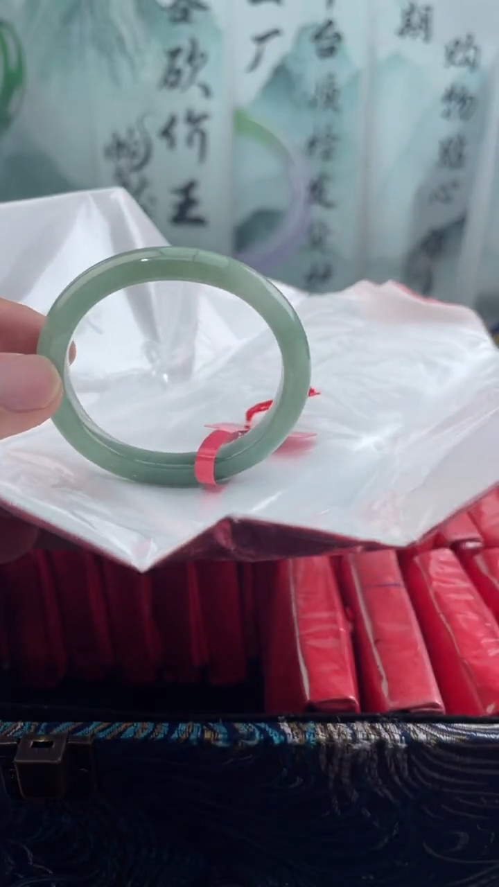 【闪购商品】翡翠手镯未镶嵌翡翠手镯8