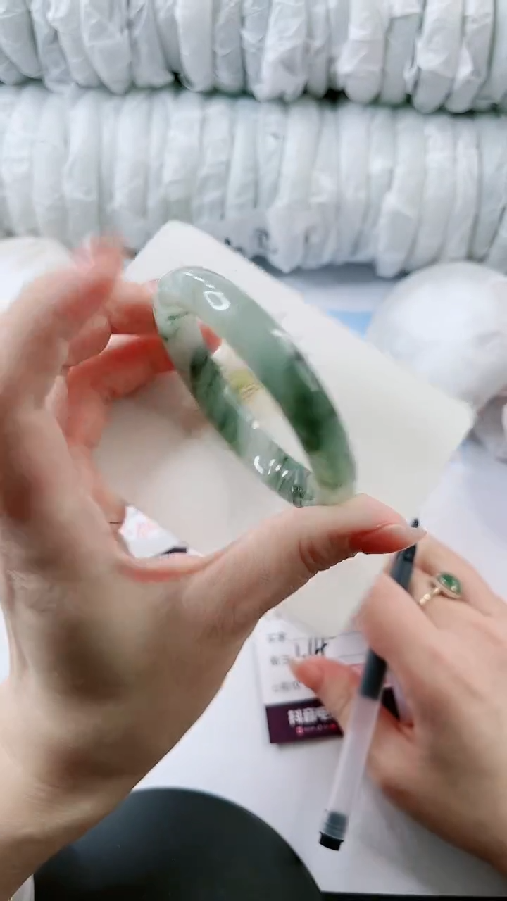 【闪购商品】石英质玉手镯未镶嵌多样性发货L14