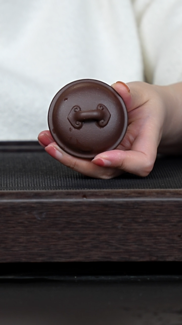 【闪购商品】紫砂茶壶底槽青小仿古如意