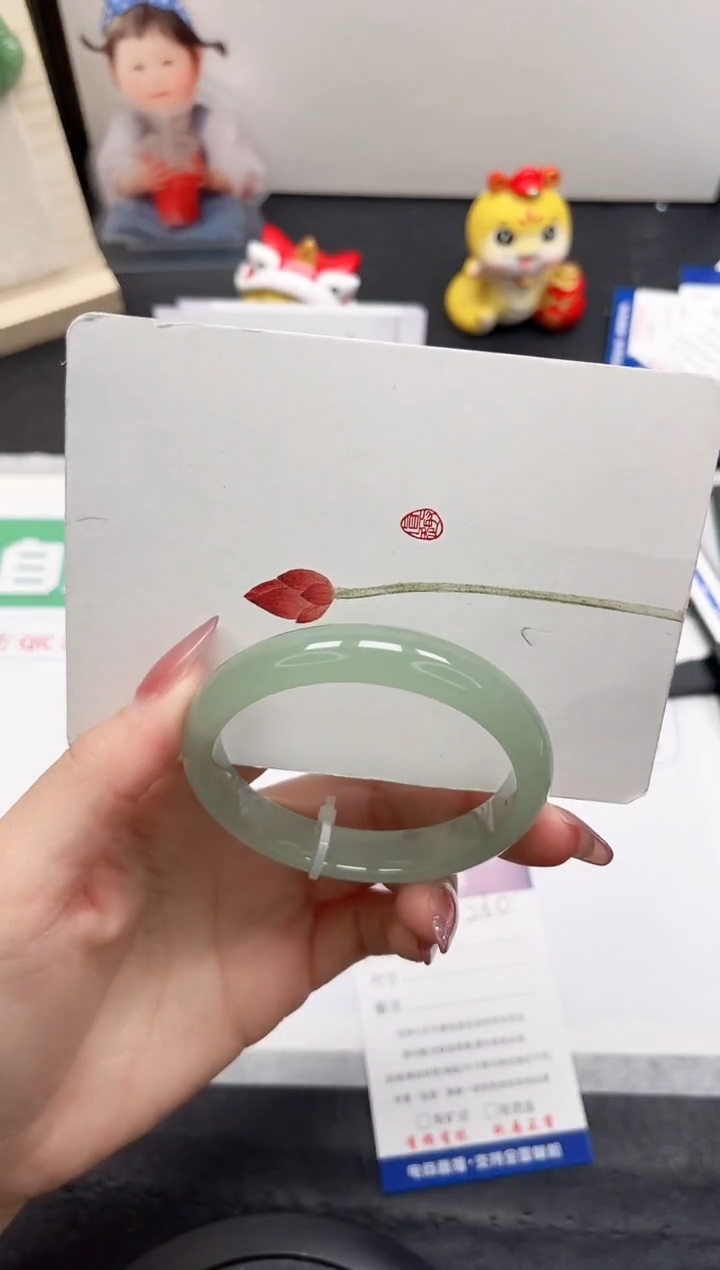【闪购商品】石英质玉手镯未镶嵌260-55.6