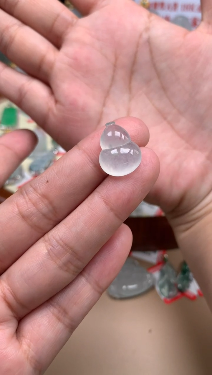 【闪购商品】翡翠颈饰未镶嵌葫芦