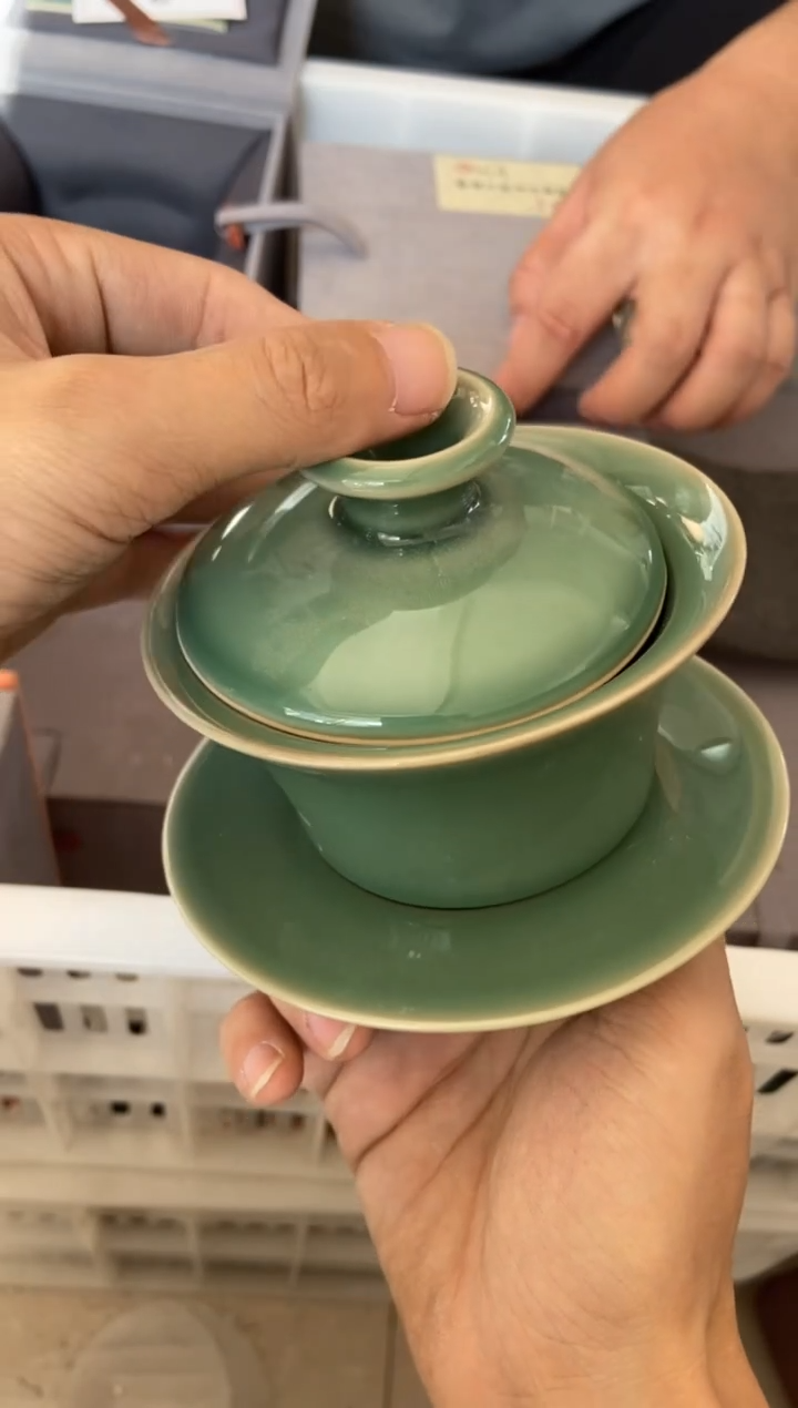 无运费险有瑕疵的摄影的产品有使用过的痕迹有点脏介意勿拍