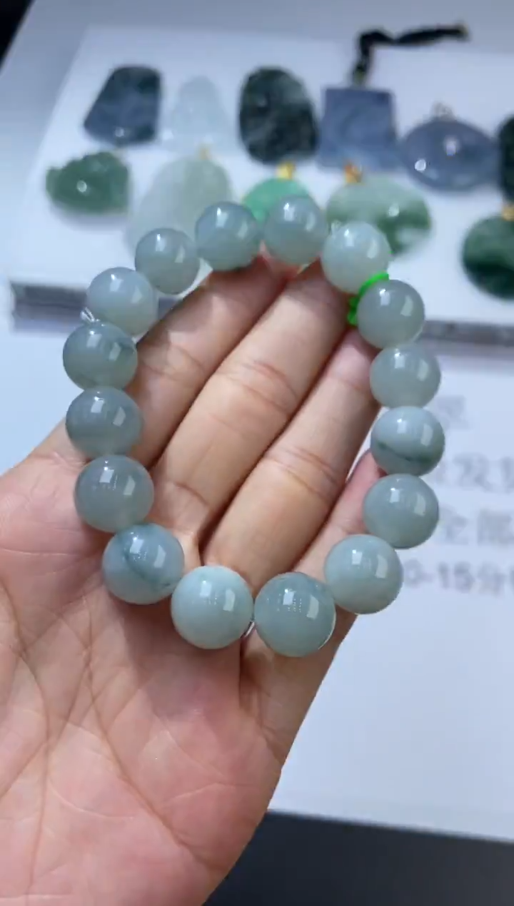 未镶嵌挂件翡翠376523  多人