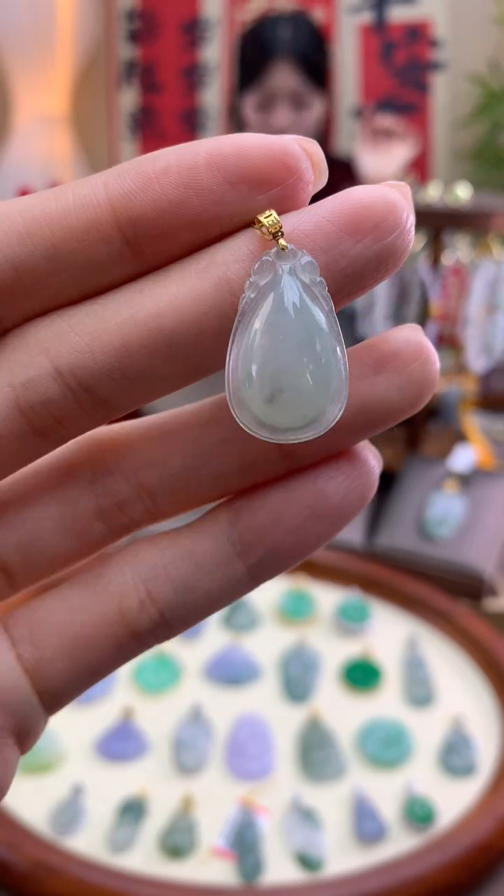 【闪购商品】翡翠颈饰18K金镶嵌水滴