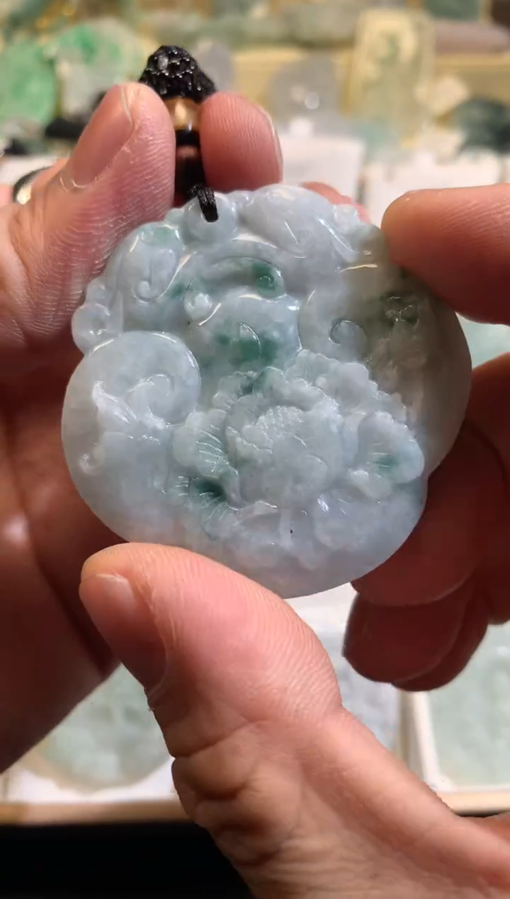 【闪购商品】翡翠颈饰未镶嵌02/25/178
