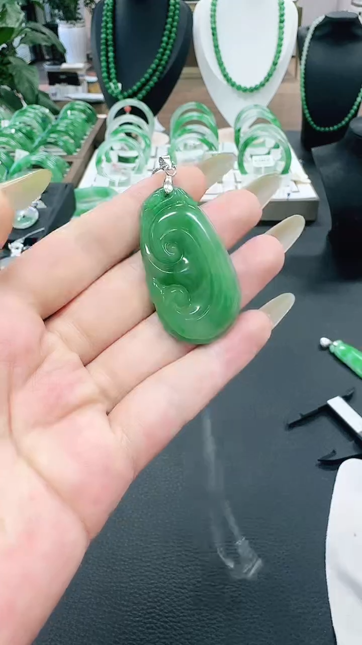 未镶嵌1石英质玉（非洲翠）/7764