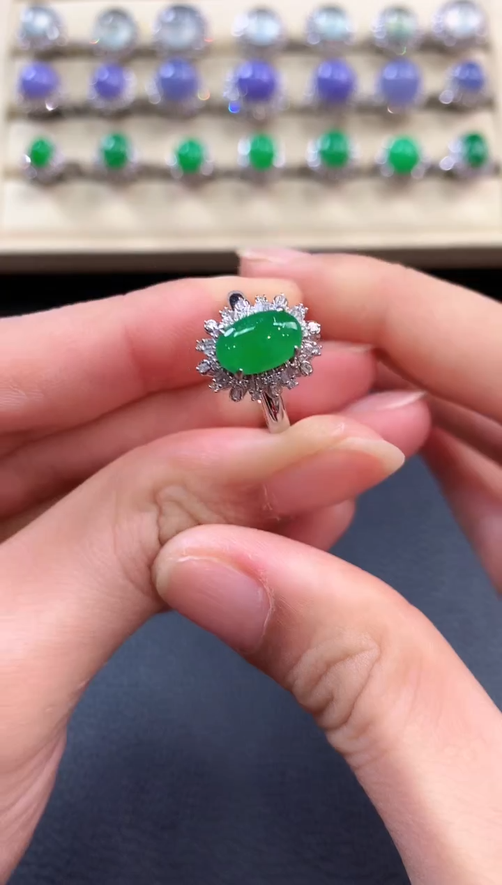 【闪购商品】翡翠戒指18K金镶嵌b124       