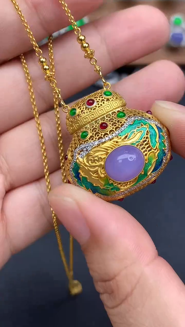 颈饰18K金镶嵌翡翠662-中国好珍宝