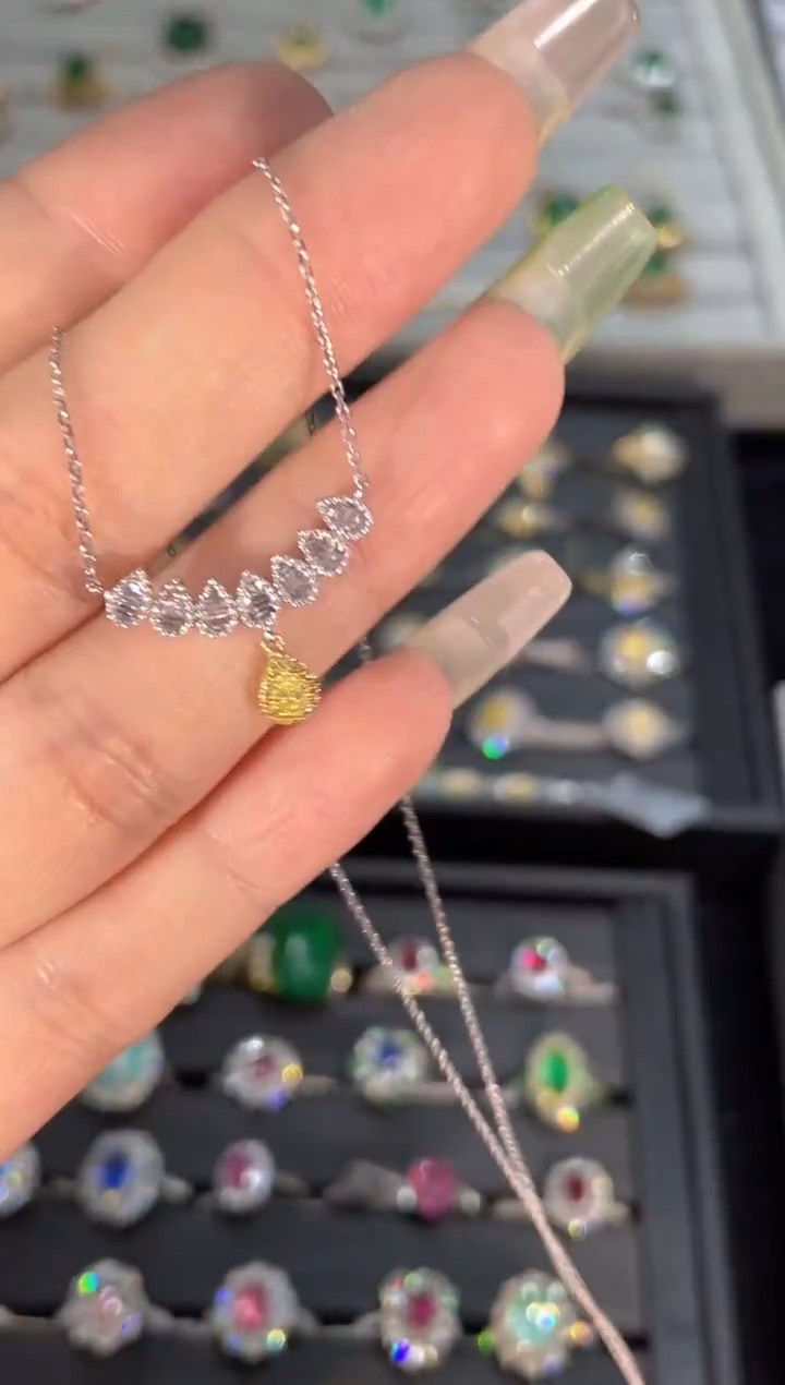 18K金镶嵌项链钻石YJS