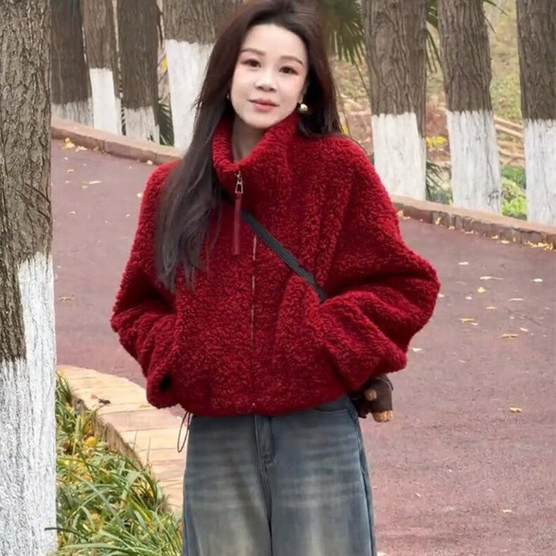 短款皮毛一体外套女2025秋冬季新款韩版小个子加厚保暖毛毛绒上衣