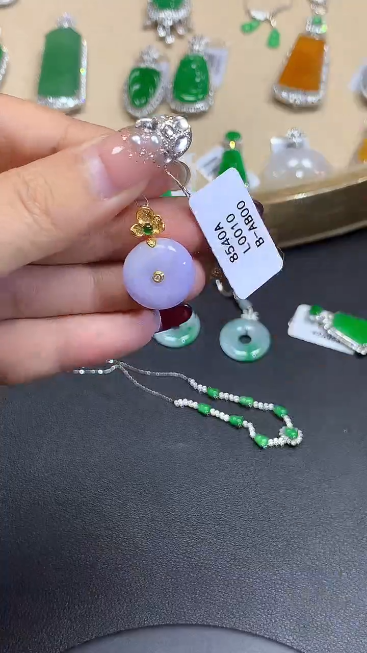 【闪购商品】翡翠吊坠(不含链)18K金镶嵌多样性发其一L0010