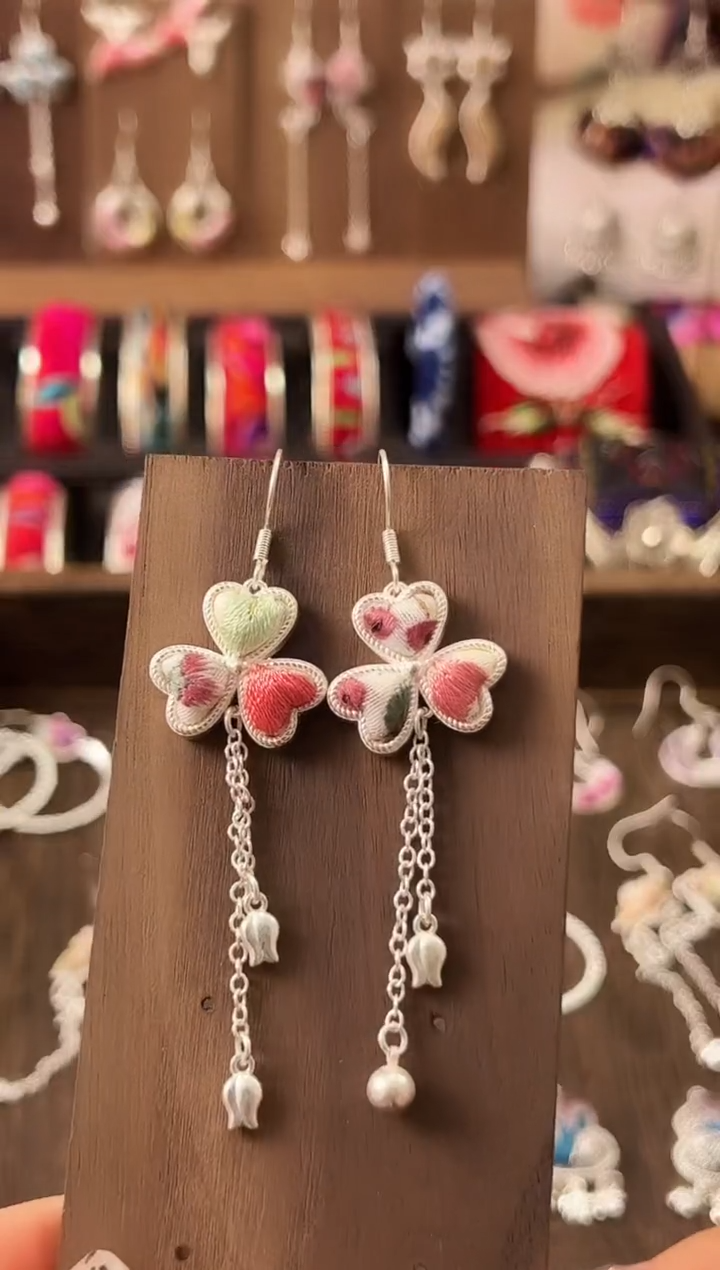 【闪购商品】织绣民族风老绣饰品359