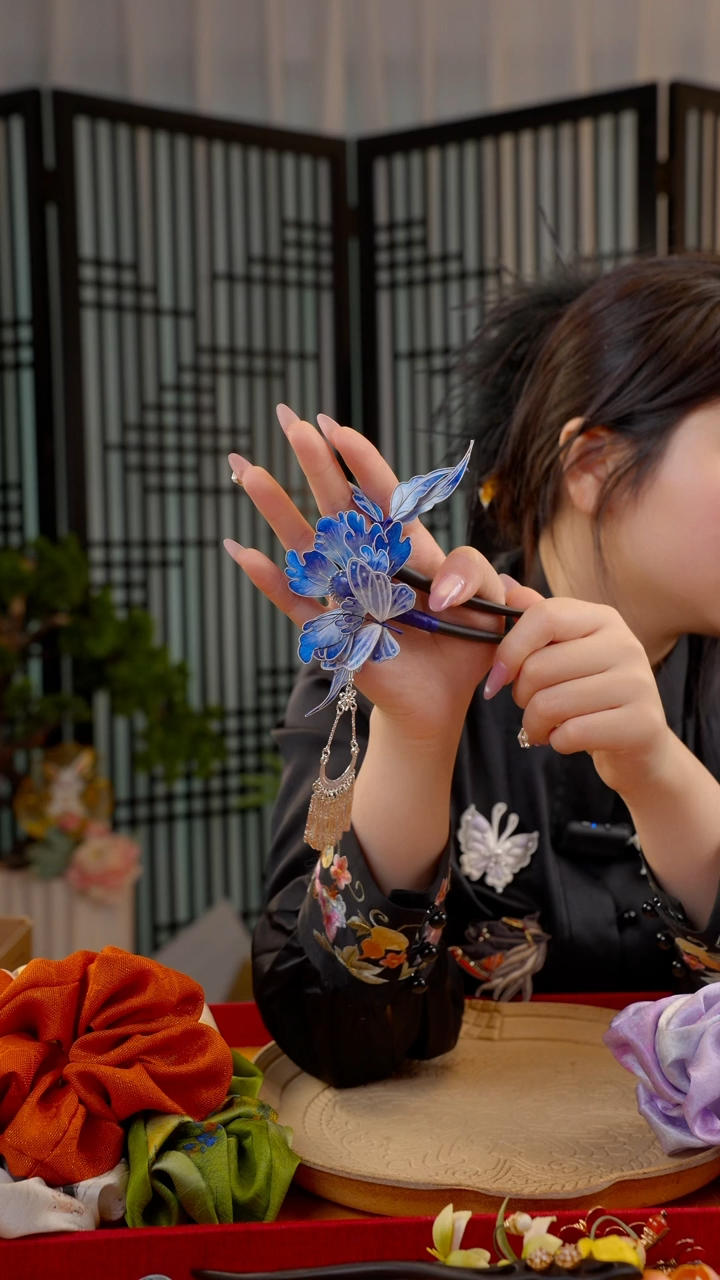 刺绣茜*非遗苏绣绒花